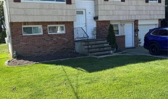 75 Oak St, Amityville, NY 11701