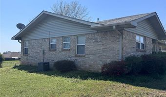 915 Maple Shade Rd, Alma, AR 72921