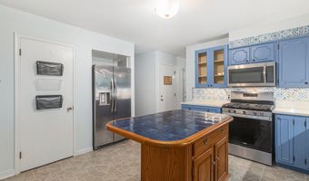 1125 Van Dusen Dr, Ann Arbor, MI 48103