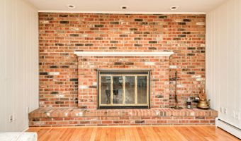 126 Grand View Ter, Brooklyn, CT 06234