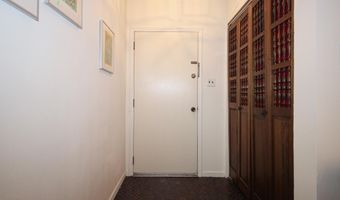 222 Red Hill Rd, Middletown, NJ 07748