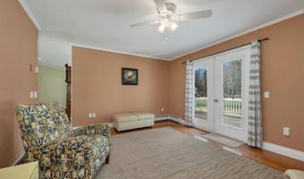 22 Fairway Dr, Ashland, NH 03217