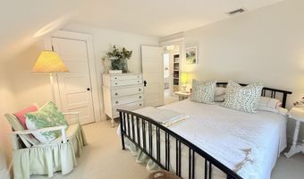 137 Main St, Chester, CT 06412