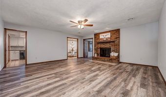 3208 California Ave, Chickasha, OK 73018