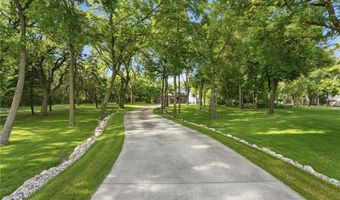 1703 S Le Homme Dieu Dr NE, Alexandria, MN 56308