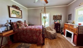 713 N Mesquite St, Hico, TX 76457