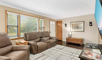 818 Madison St, Anoka, MN 55303