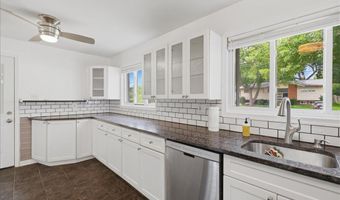 709 N PRYOR St, Alexandria, VA 22304