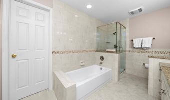 1943 N Charter Point Dr D, Arlington Heights, IL 60004