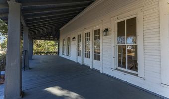411 S Hutchinson Ave, Adel, GA 31620