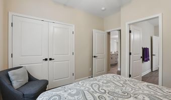 712 W Ashley St, Benton, AR 72015