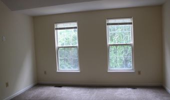 1505 POST OAK Dr 35, Bowie, MD 20721