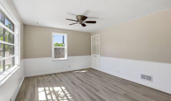 1831 S ONEIDA St, Appleton, WI 54915