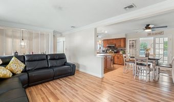 19 Elm St, Beachwood, NJ 08722