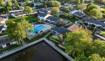 7 Harbor N, Amityville, NY 11701
