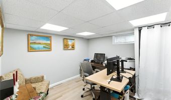 10 Mark Dr, Cranston, RI 02920