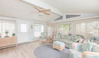 19 ANCHOR WAY Dr, Berlin, MD 21811