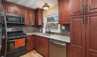 6 Eldorado Dr, Johnston, RI 02919
