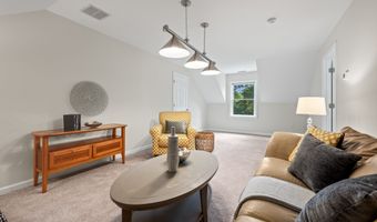 31 Grant Dr, Avon, CT 06001