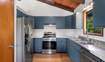 2130 Kauhikoa Rd A, Haiku, HI 96708