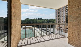 4500 S FOUR MILE RUN Dr 220, Arlington, VA 22204