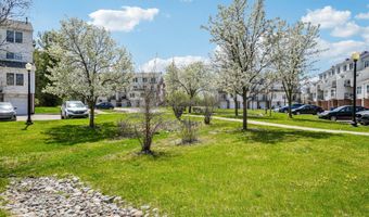 1870 Lindsay Ln, Ann Arbor, MI 48104