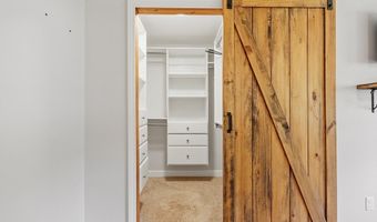 941 Doe Valley Rd, Athol, MA 01331