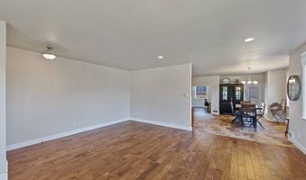 847 CARTER St, Bandon, OR 97411