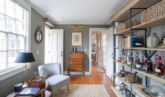 41 Elm St, Newport, RI 02840