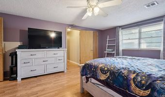 8008 NW 27th St, Bethany, OK 73008