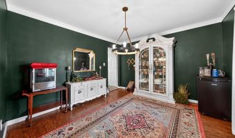 693 Rustic Valley Dr, Ballwin, MO 63021