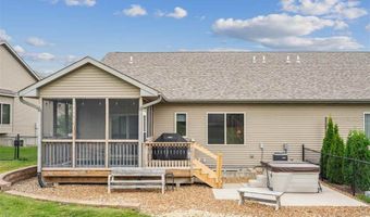 1217 Copper Mountain Dr, North Liberty, IA 52317
