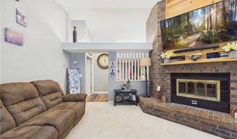 3 Dolphin Ln, Bella Vista, AR 72715