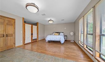 1323 Hilltop Dr, Alma, AR 72921