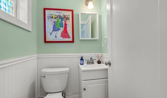 562 N Edgemere Dr, West Allenhurst, NJ 07711