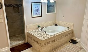 1185 BLUE GRASS, Benton, AR 72019