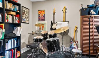 5005 ALLAN Rd, Bethesda, MD 20816