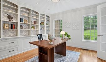 15 Strafford Ln, Bedford, NH 03110