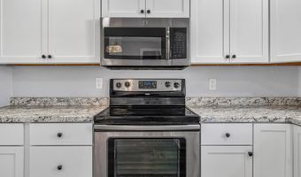 327 Essex St, Bangor, ME 04401