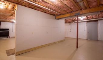 3 Courtney Ln, Hopkinton, RI 02832