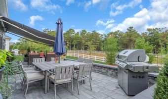 33 Woodchuck Dr, Barnegat, NJ 08005