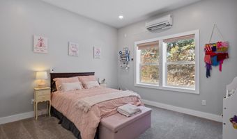 9815 Snow Pointe Dr SE, Alto, MI 49302