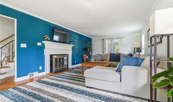 102 Winston Rd, Akron, OH 44313