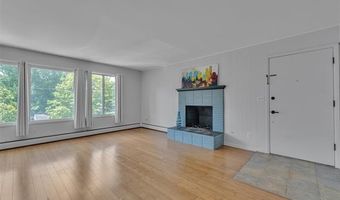 1558 1560 W Jones Dr SW, Ann Arbor, MI 48105
