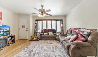 147 W 52nd St, Bayonne, NJ 07002