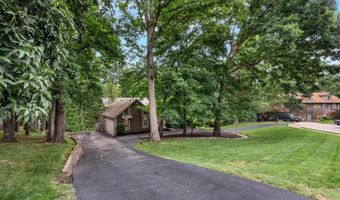 436 Shadowridge Ct, Ballwin, MO 63011