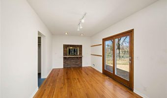 953 Redwood Dr, Apple Valley, MN 55124