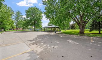 602 5th Ave SE, Altoona, IA 50009