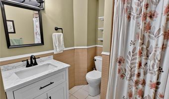 1802 Oak Knoll Dr NE, Alexandria, MN 56308