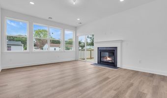 2 Southern Blvd, Bayville, NJ 08721